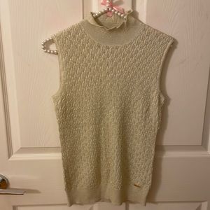 Tahari Short sleeved sweater